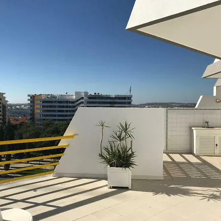 ゲストハウス Penthouse *